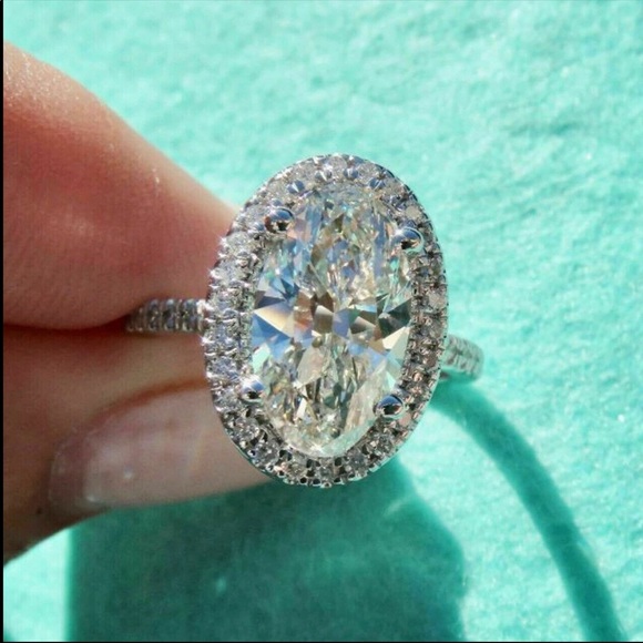 New Women’s 925 Silver Oval Cut Diamond Ring - Picture 5 of 6